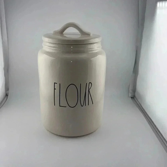 Rae Dunn Artisan Collection Ceramic Jar Food Container Jar with Lid ‘FLOUR’ - Picture 2 of 15
